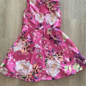 Girls floral dress.